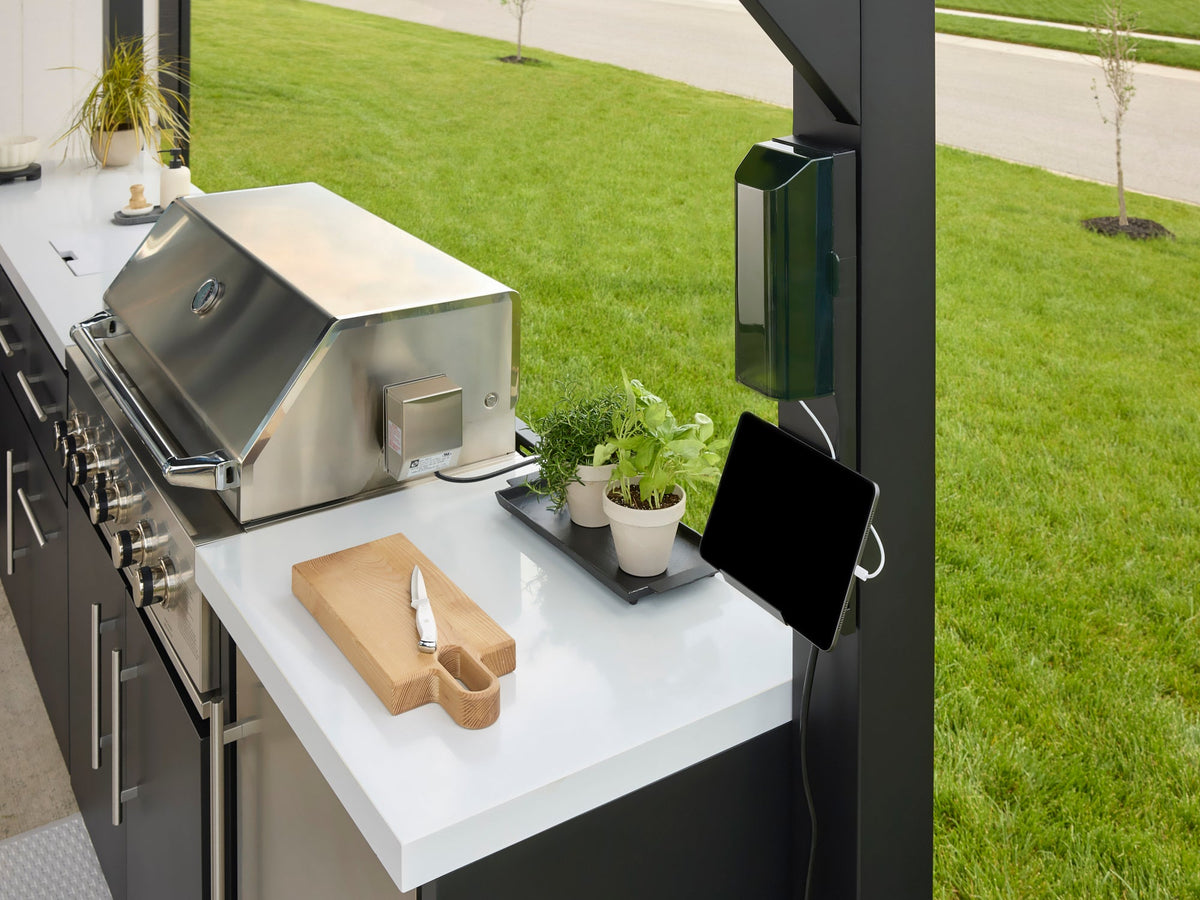 Lancaster | Covered Linear Outdoor Kitchen with Built-In Griddle